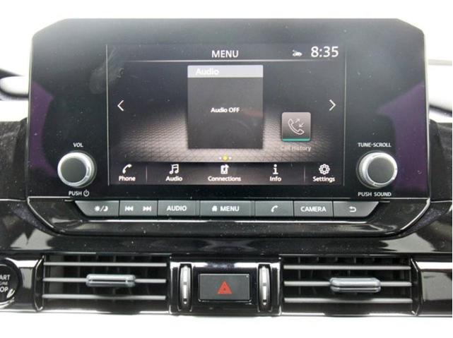 Photo of 2025 Everest White P Nissan Pathfinder