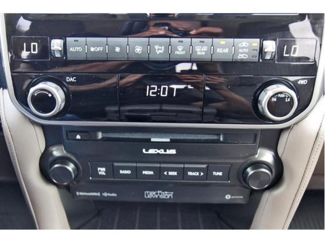 Photo of 2023 Eminent White Pearl Lexus GX 460