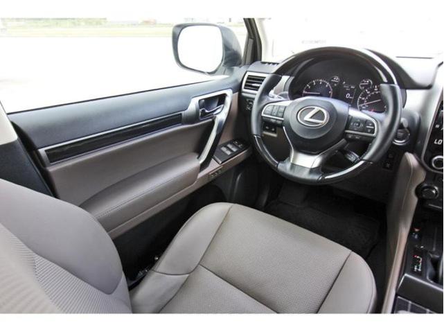 Photo of 2023 Eminent White Pearl Lexus GX 460