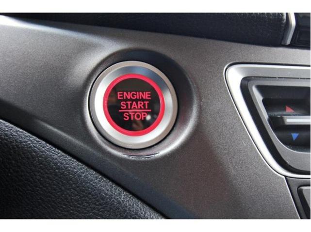 Photo of 2021 Lunar Silver Metallic Honda Pilot