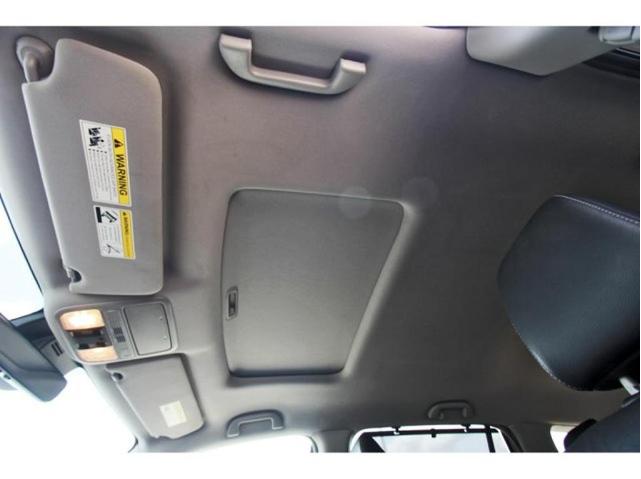 Photo of 2021 Lunar Silver Metallic Honda Pilot
