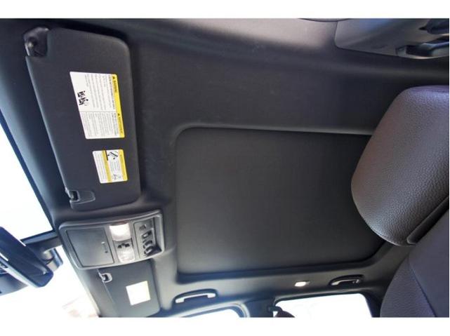 Photo of 2024 Deep Blue Pearl Nissan Titan