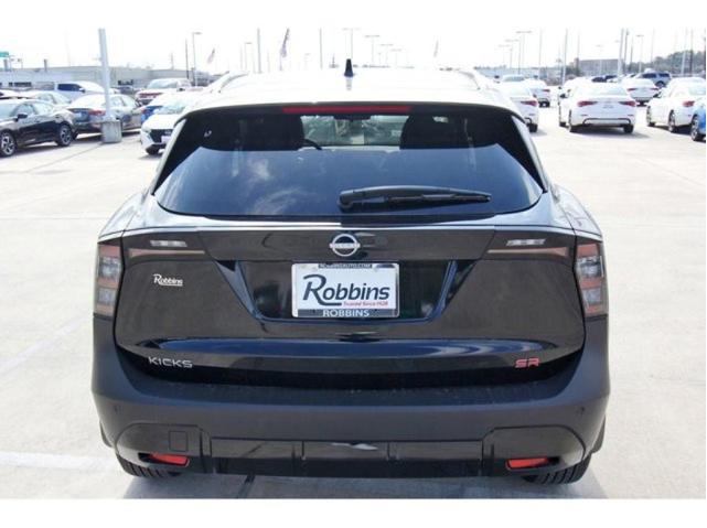 Photo of 2025 Super Black Nissan Kicks
