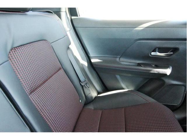Photo of 2025 Super Black Nissan Kicks