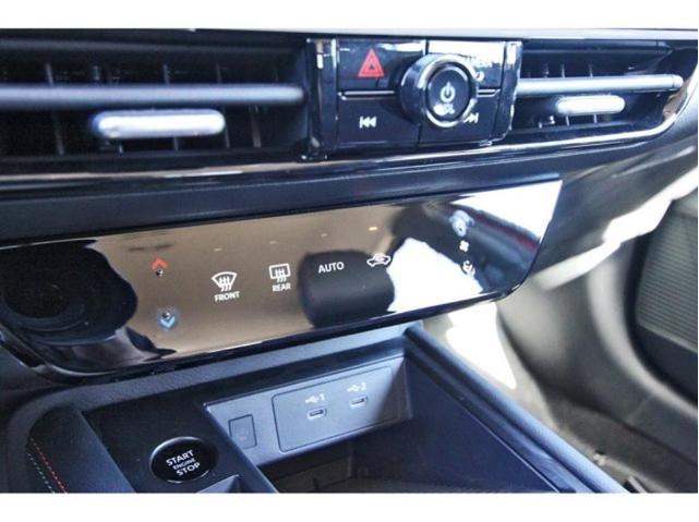 Photo of 2025 Super Black Nissan Kicks