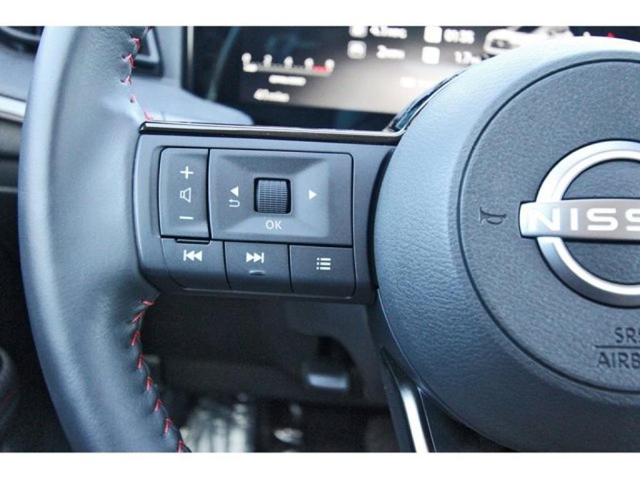 Photo of 2025 Super Black Nissan Kicks