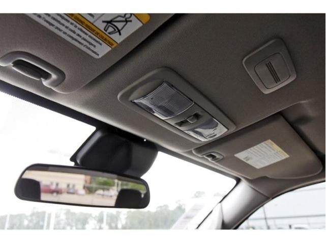 Photo of 2024 Glacier White Nissan Frontier