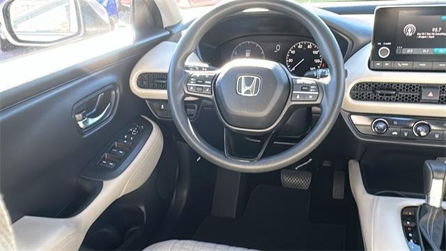 Photo of 2025 Lunar Silver Metallic Honda HR-V