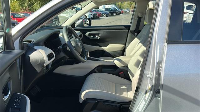 Photo of 2025 Lunar Silver Metallic Honda HR-V