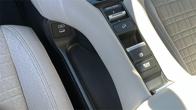 Photo of 2025 Lunar Silver Metallic Honda HR-V
