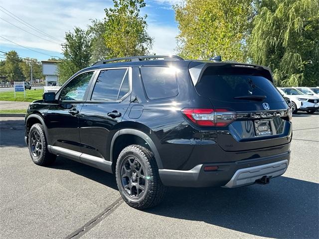 Photo of 2025 Crystal Black Pearl Honda Pilot
