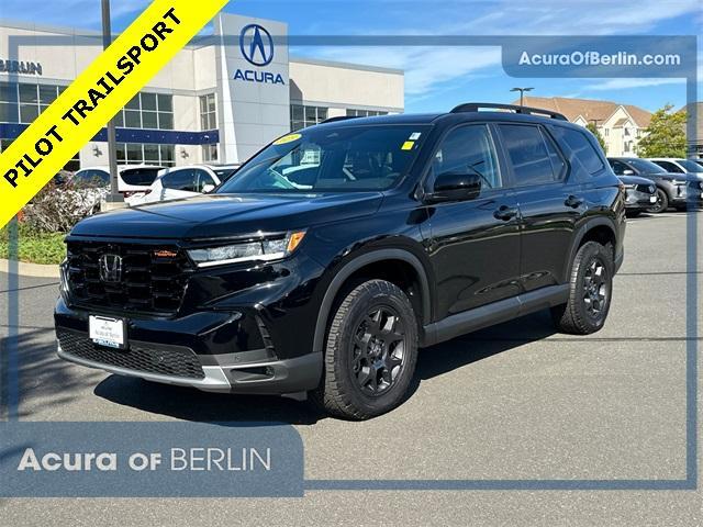 Photo of 2025 Crystal Black Pearl Honda Pilot