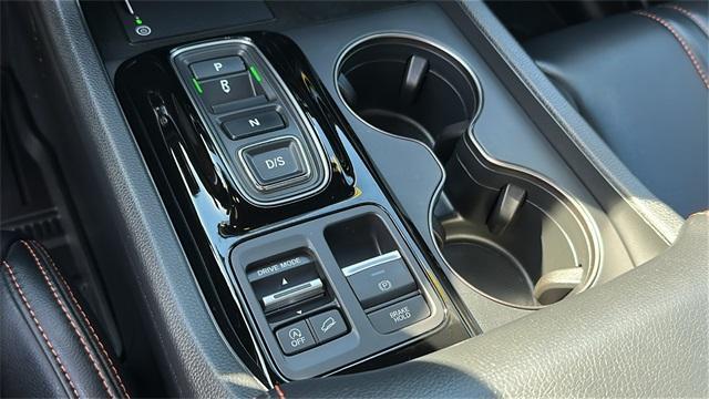 Photo of 2025 Crystal Black Pearl Honda Pilot