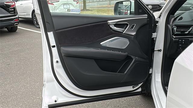 Photo of 2025 Platinum White Pearl Acura RDX