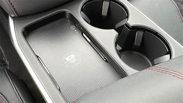 Photo of 2025 Platinum White Pearl Acura RDX