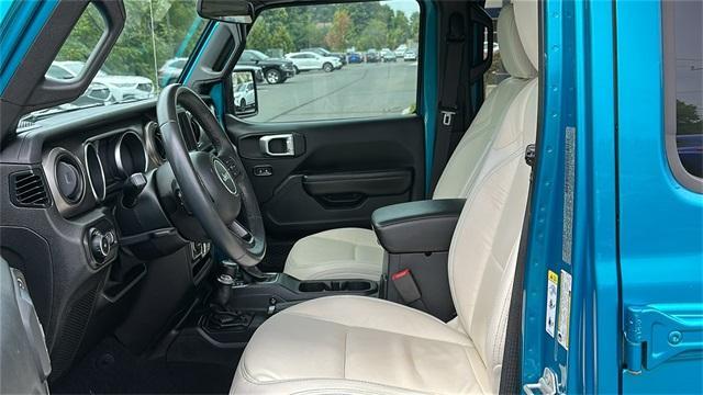 Photo of 2019 Bikini Pearlcoat Jeep Wrangler Unlimited