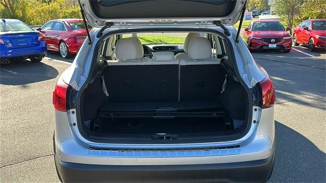 Photo of 2018 Brilliant Silver Nissan Rogue Sport