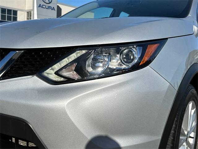Photo of 2018 Brilliant Silver Nissan Rogue Sport