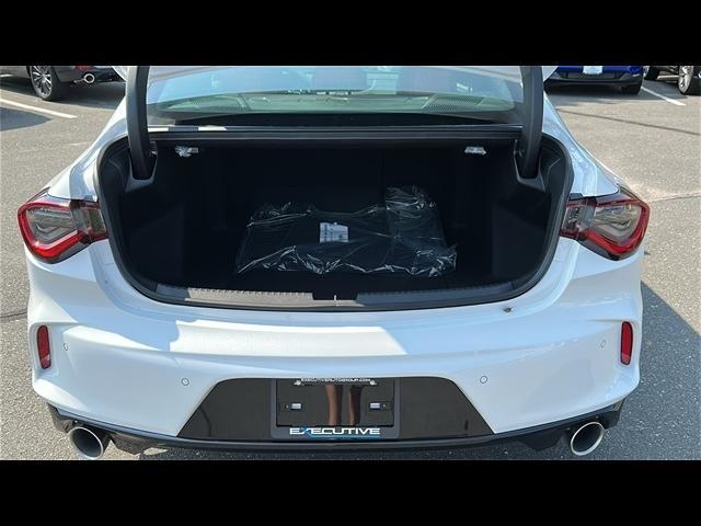 Photo of 2025 Platinum White Pearl Acura TLX