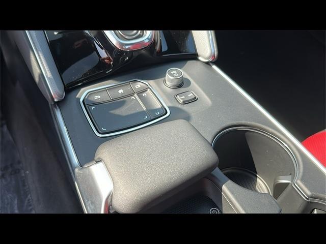 Photo of 2025 Platinum White Pearl Acura TLX