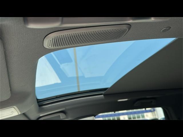 Photo of 2026 Urban Gray Pearl Acura MDX