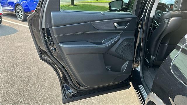 Photo of 2023 Majestic Black Pearl Acura MDX