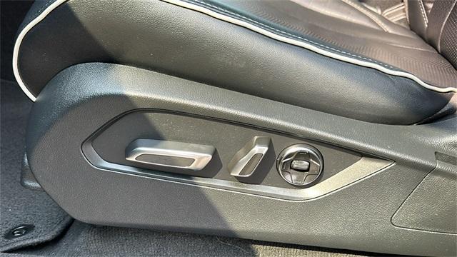 Photo of 2023 Majestic Black Pearl Acura MDX