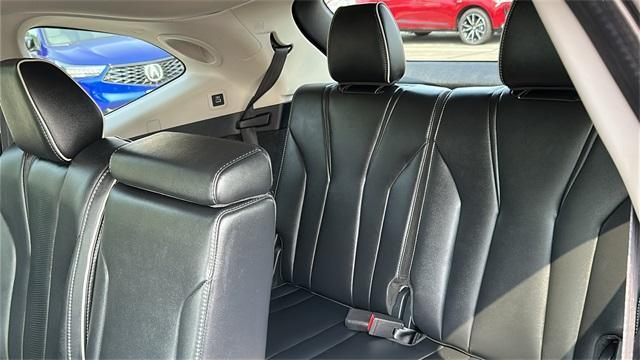 Photo of 2023 Majestic Black Pearl Acura MDX