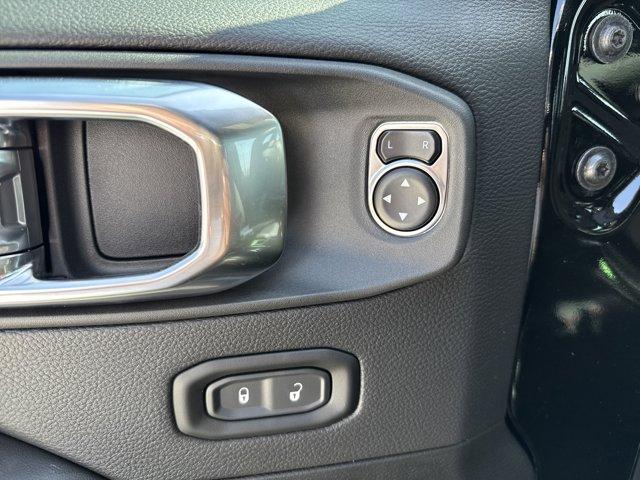 Photo of 2025 Black Clearcoat Jeep Wrangler