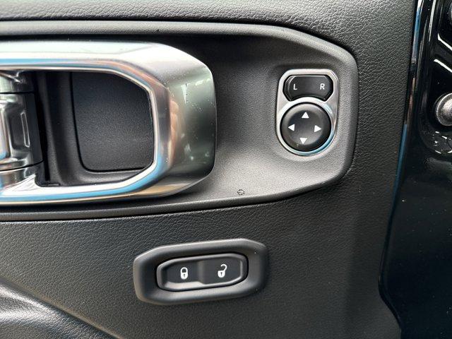 Photo of 2025 Black Clearcoat Jeep Wrangler