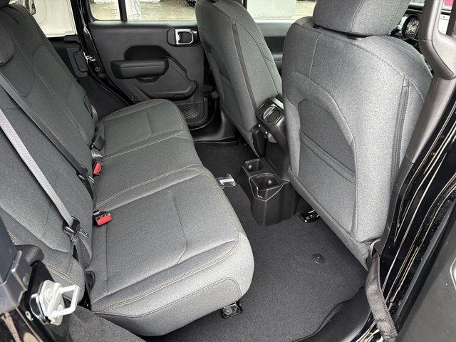 Photo of 2025 Black Clearcoat Jeep Wrangler