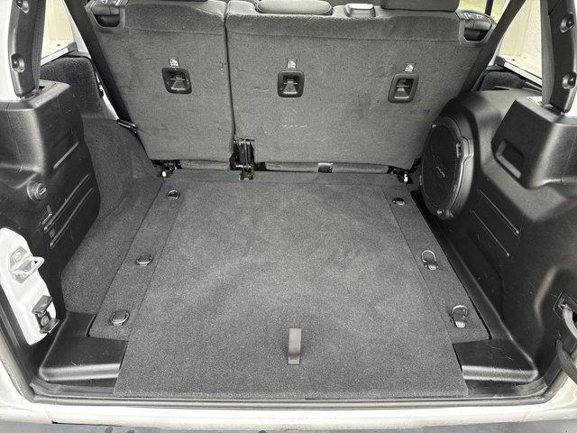 Photo of 2022 Bright White Clearcoat Jeep Wrangler