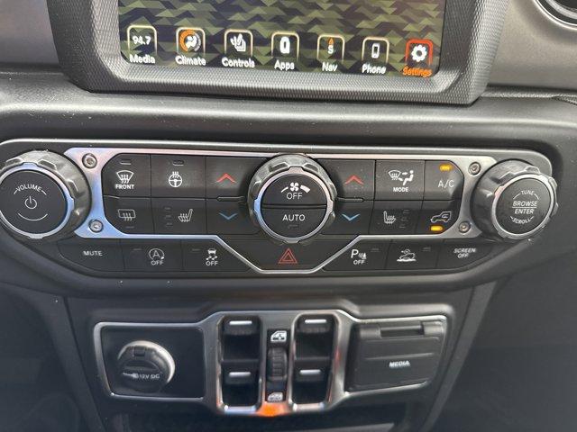 Photo of 2022 Bright White Clearcoat Jeep Wrangler