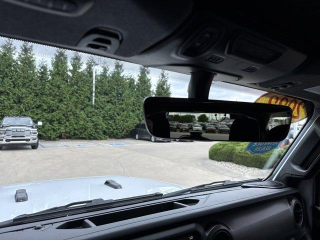 Photo of 2022 Bright White Clearcoat Jeep Wrangler