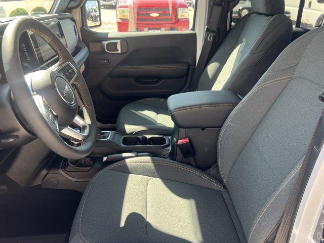 Photo of 2024 Bright White Clearcoat Jeep Wrangler