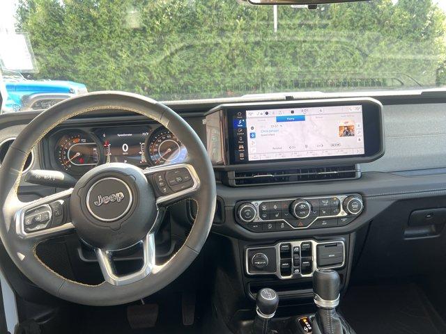 Photo of 2024 Bright White Clearcoat Jeep Wrangler