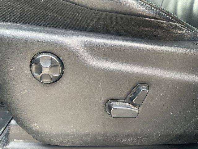 Photo of 2017 DB Black Crystal Clearcoat Dodge Durango