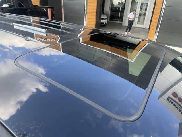 Photo of 2017 DB Black Crystal Clearcoat Dodge Durango