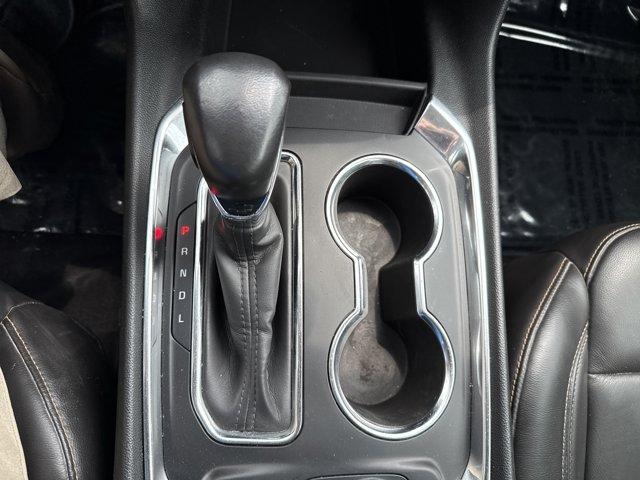 Photo of 2021 Iridescent Pearl Tricoat Chevrolet Traverse