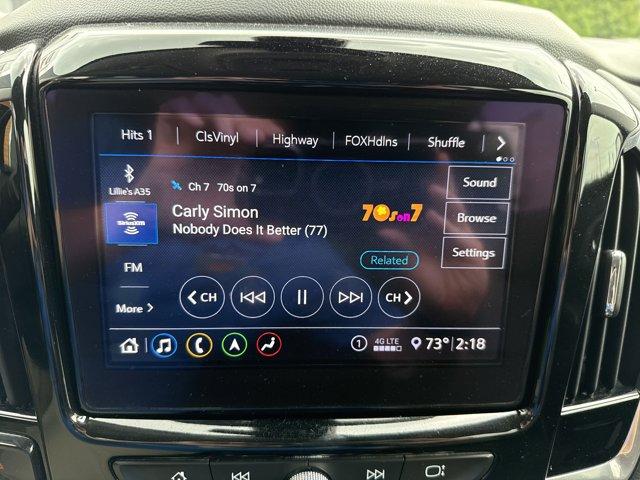 Photo of 2021 Iridescent Pearl Tricoat Chevrolet Traverse