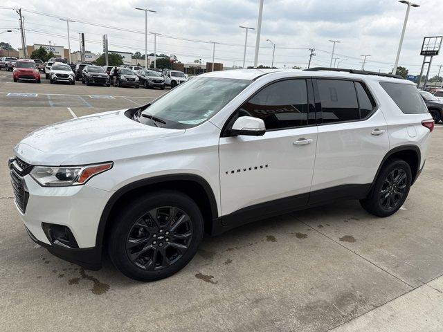 Photo of 2021 Iridescent Pearl Tricoat Chevrolet Traverse