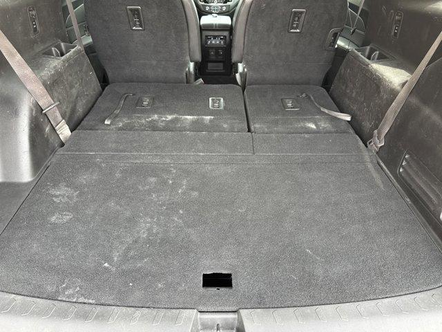 Photo of 2021 Iridescent Pearl Tricoat Chevrolet Traverse