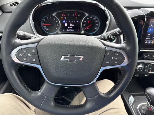 Photo of 2021 Iridescent Pearl Tricoat Chevrolet Traverse