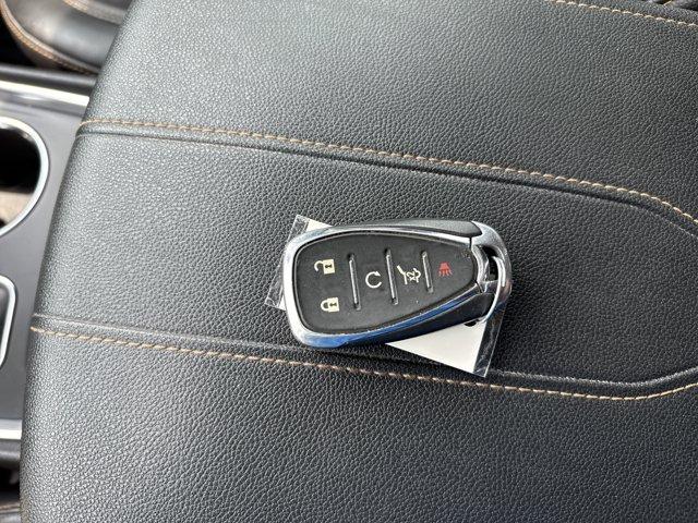 Photo of 2021 Iridescent Pearl Tricoat Chevrolet Traverse