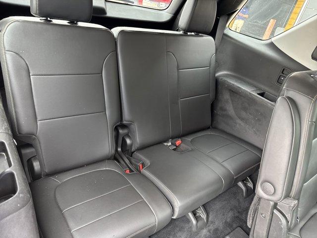 Photo of 2021 Iridescent Pearl Tricoat Chevrolet Traverse