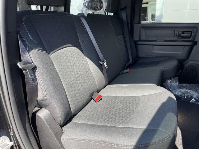 Photo of 2025 Diamond Black Crystal Pearlcoat RAM 2500