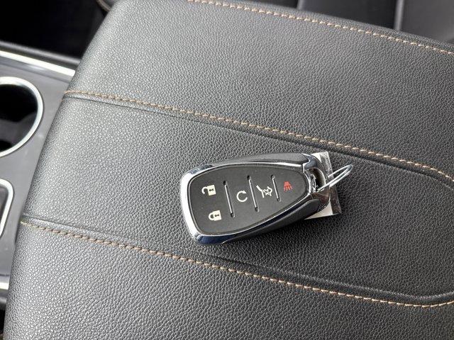 Photo of 2018 Summit White Chevrolet Traverse