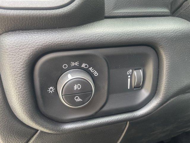 Photo of 2025 Diamond Black Crystal Pearlcoat RAM 2500
