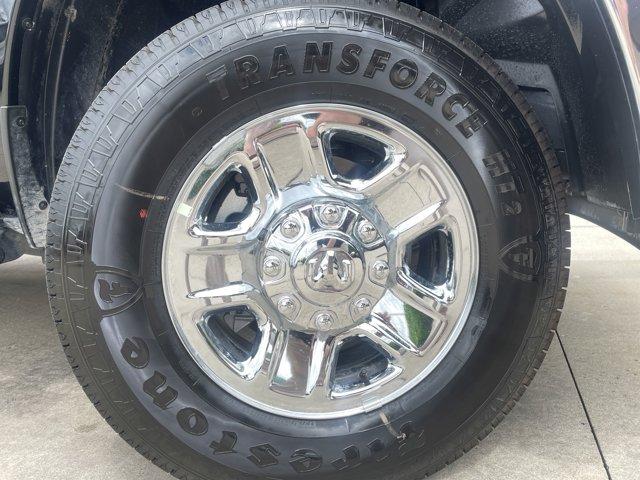 Photo of 2025 Diamond Black Crystal Pearlcoat RAM 2500
