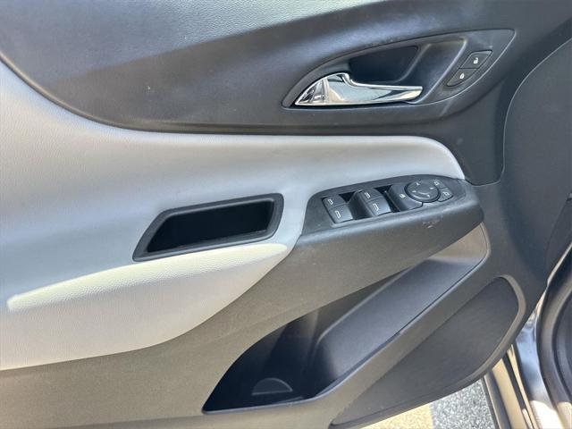Photo of 2022 Iron Gray Metallic Chevrolet Equinox